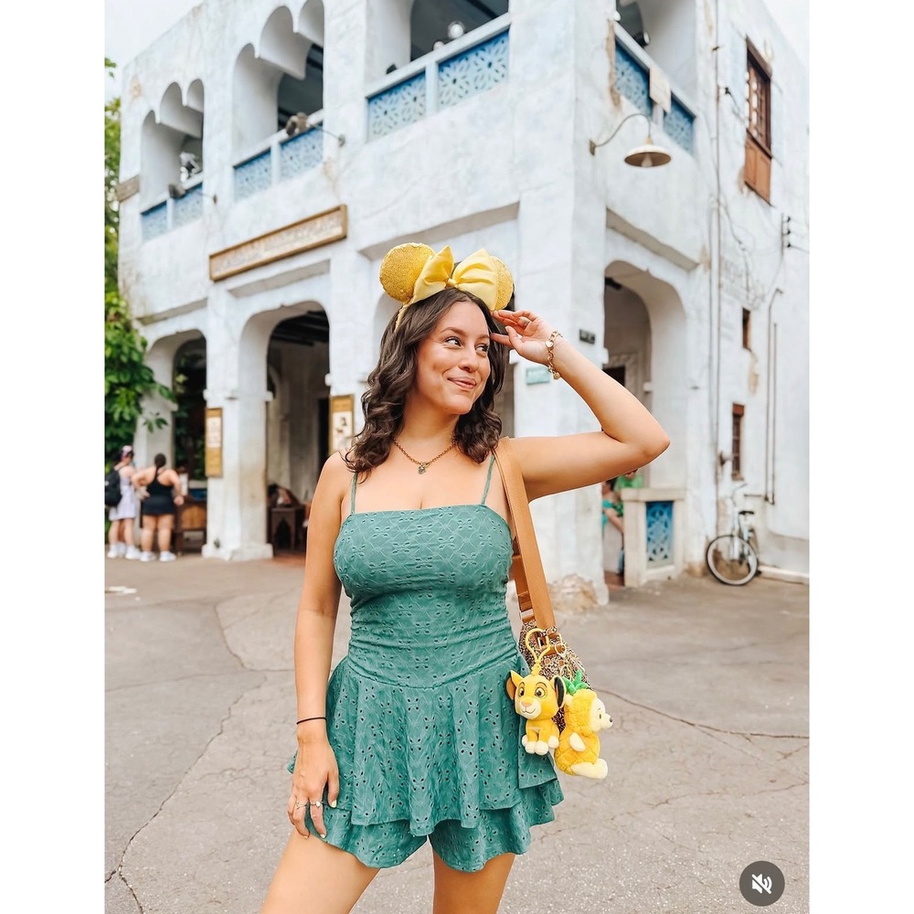 Heart & Heels Green Eyelet Tiered Ruffle Romper Size Large Sleeveless Boho